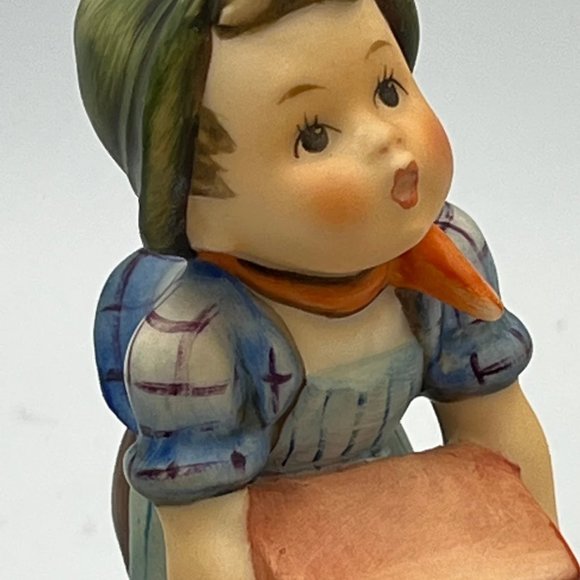 Hummel Figure The Builder #305 TMK 6 little boy carrying bricks Brick Mason - Picture 1 of 7